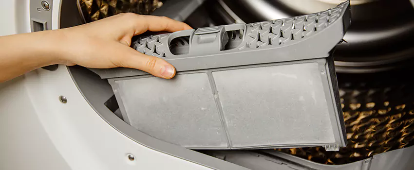 Signs Of A Clogged Dryer Lint Trap in White Bear Lake, Minnesota